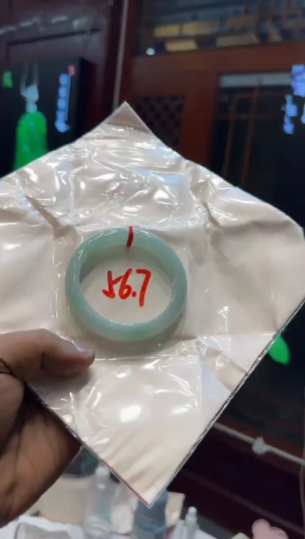 未镶嵌手镯翡翠手镯