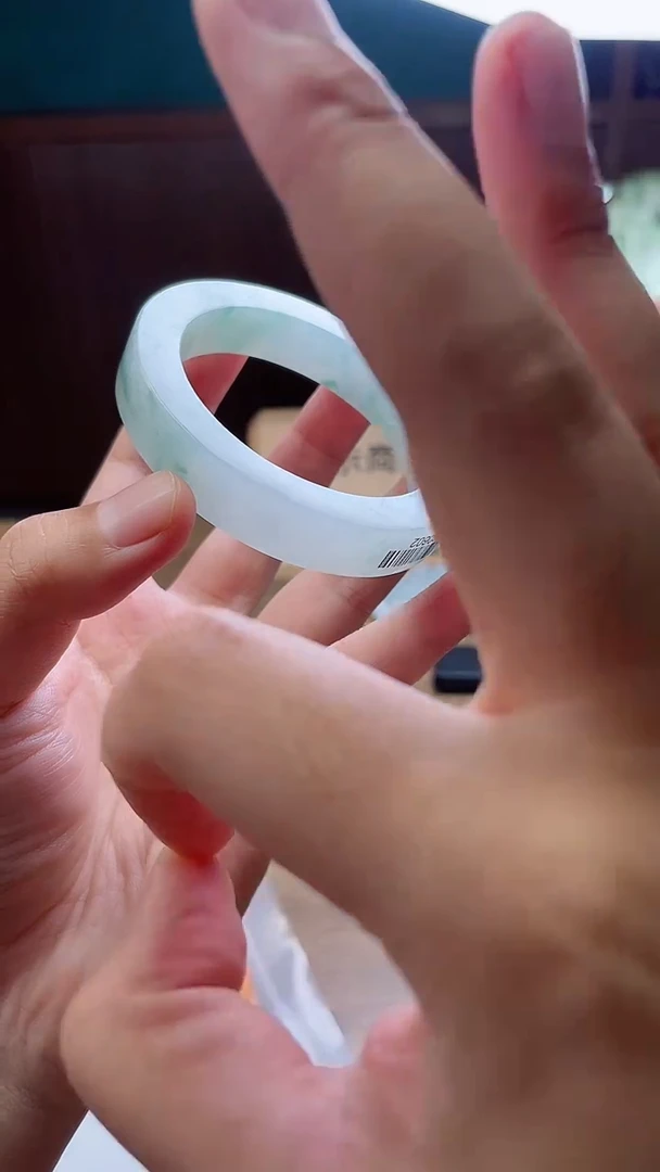 定制翡翠手镯未镶嵌定制