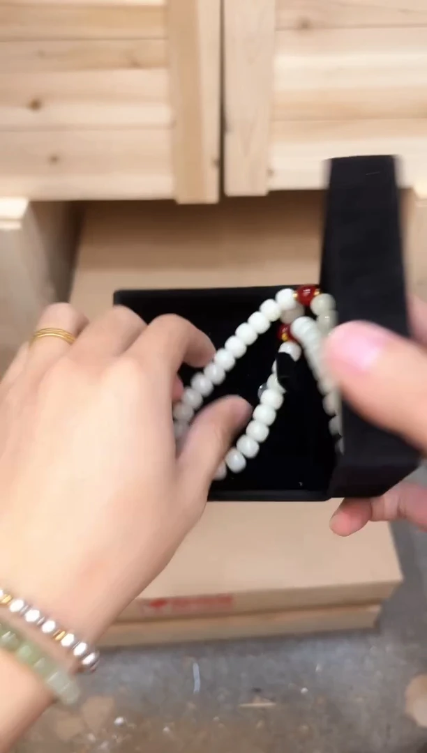 精品手串（无礼盒）@@sp261