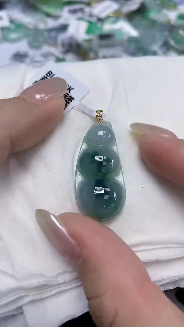 翡翠18K金镶嵌颈饰天然缅甸翡翠A货