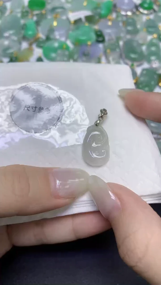 颈饰未镶嵌翡翠天然缅甸翡翠A货百元以上9元证书费自理