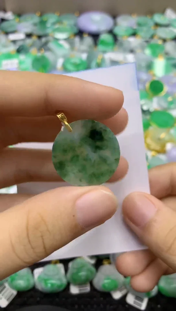 颈饰未镶嵌翡翠天然缅甸翡翠A货