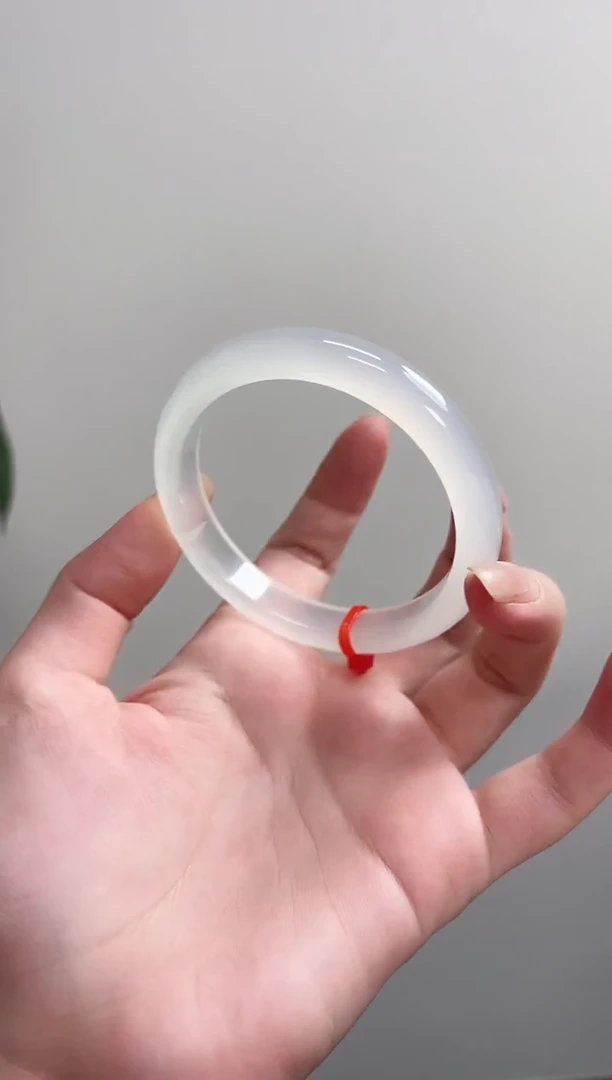 玛瑙/玉髓手镯未镶嵌57-58圈 需要包容