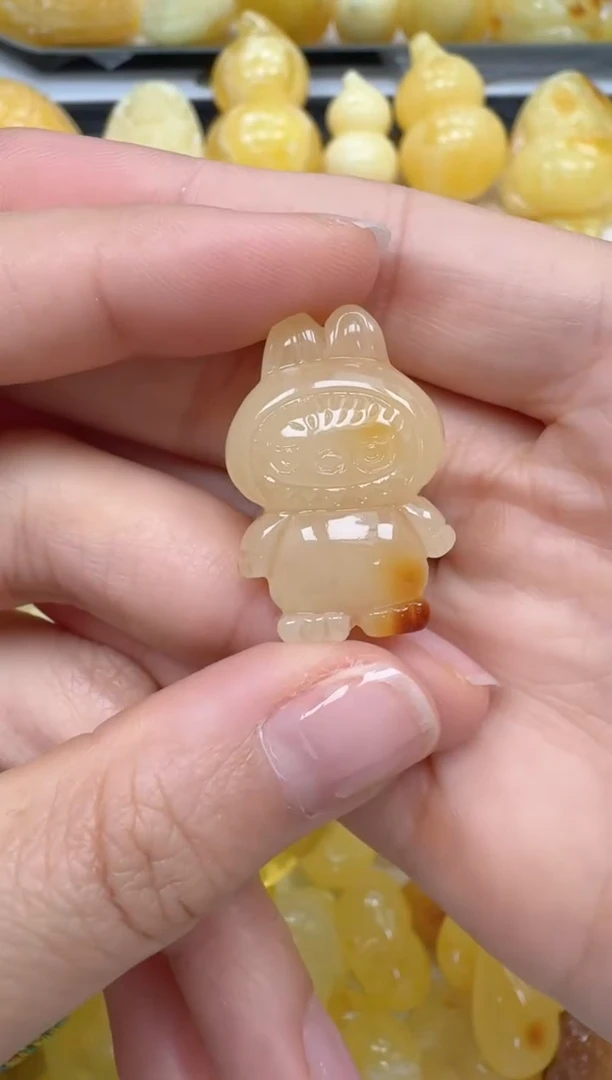 裸石琥珀未镶嵌如图