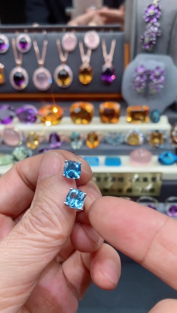 【闪购商品】托帕石耳钉银S925镶嵌托帕石耳钉