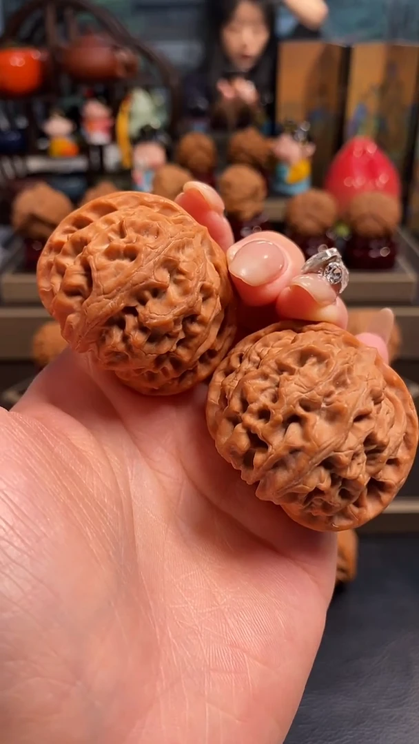 【闪购商品】文玩核桃把件H724苹果园42