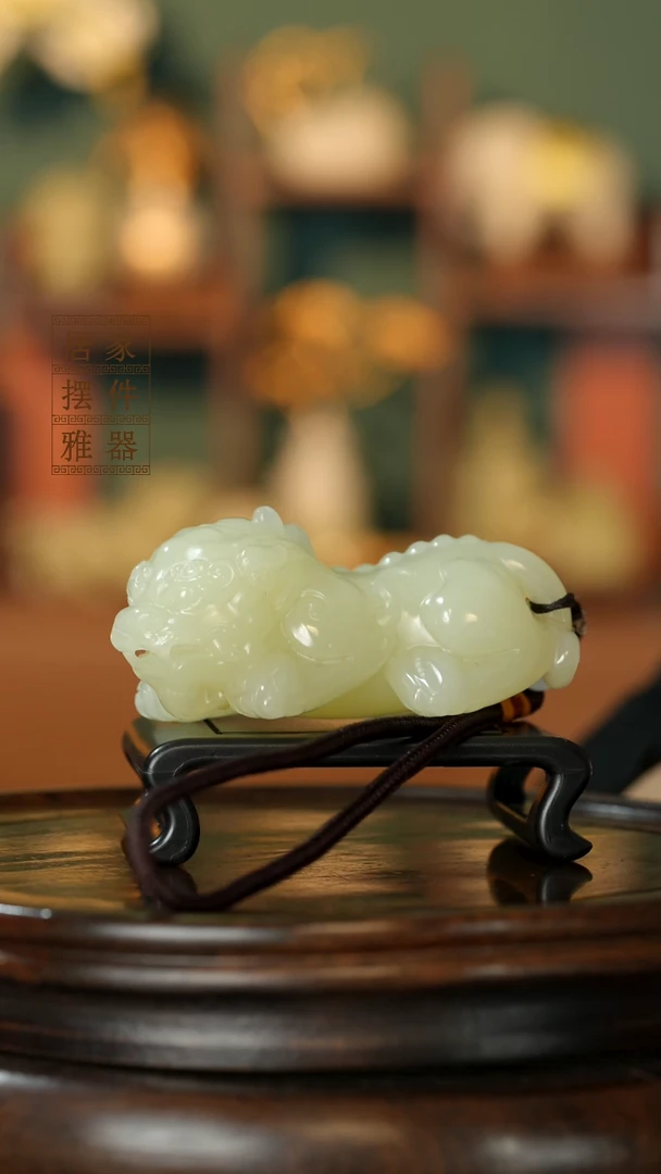 玉《纳福貔貅》摆件
