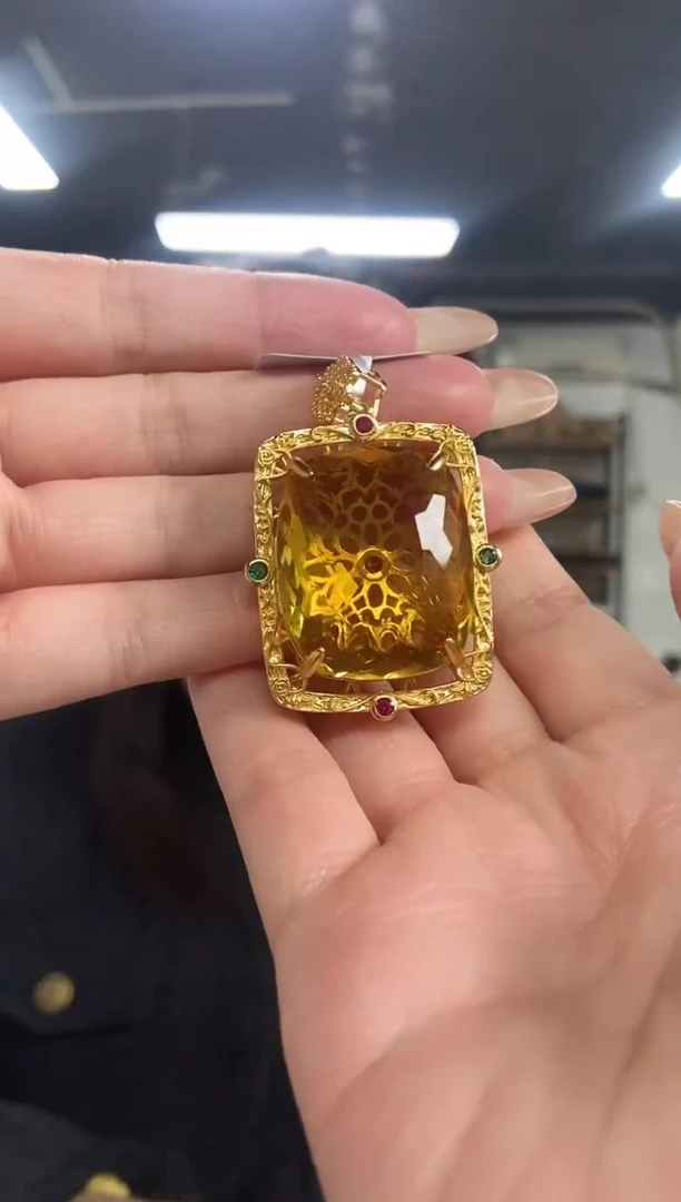 【闪购商品】水晶吊坠未镶嵌多样性发其一颜色微差