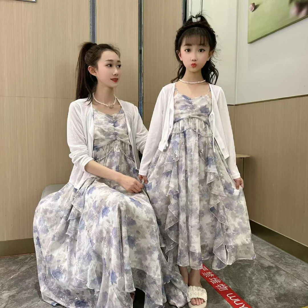 女童裙子夏季2025新款洋气韩版儿童连衣裙女孩碎花吊带裙中大童装