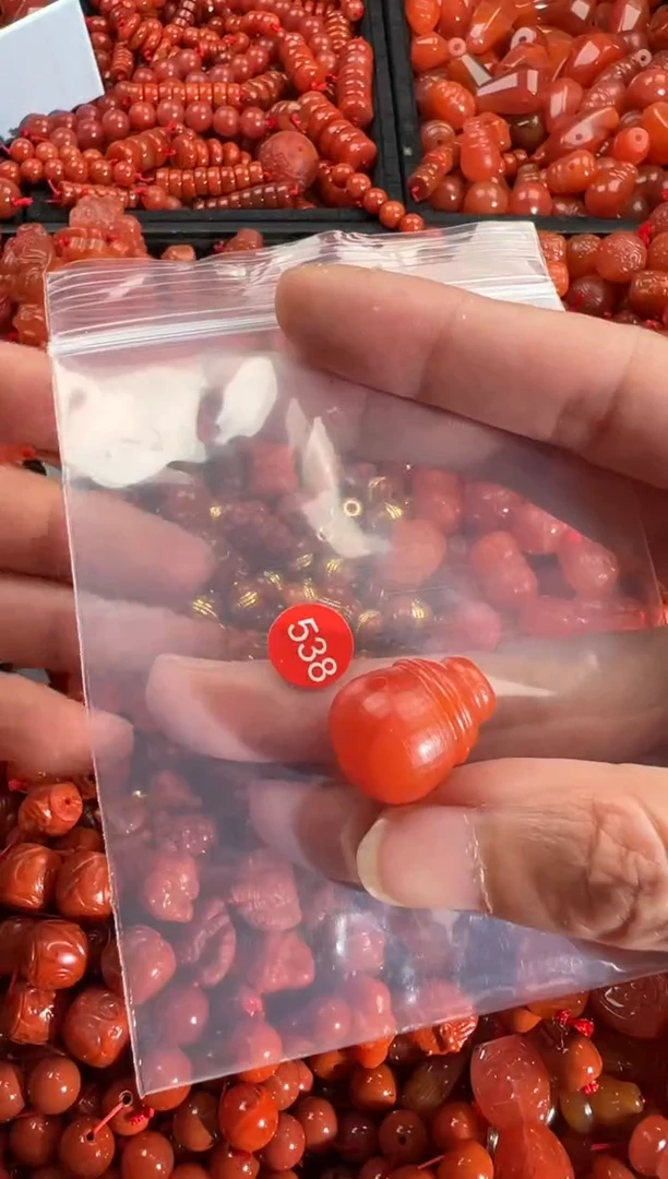 【闪购商品】南红玛瑙颈饰未镶嵌1