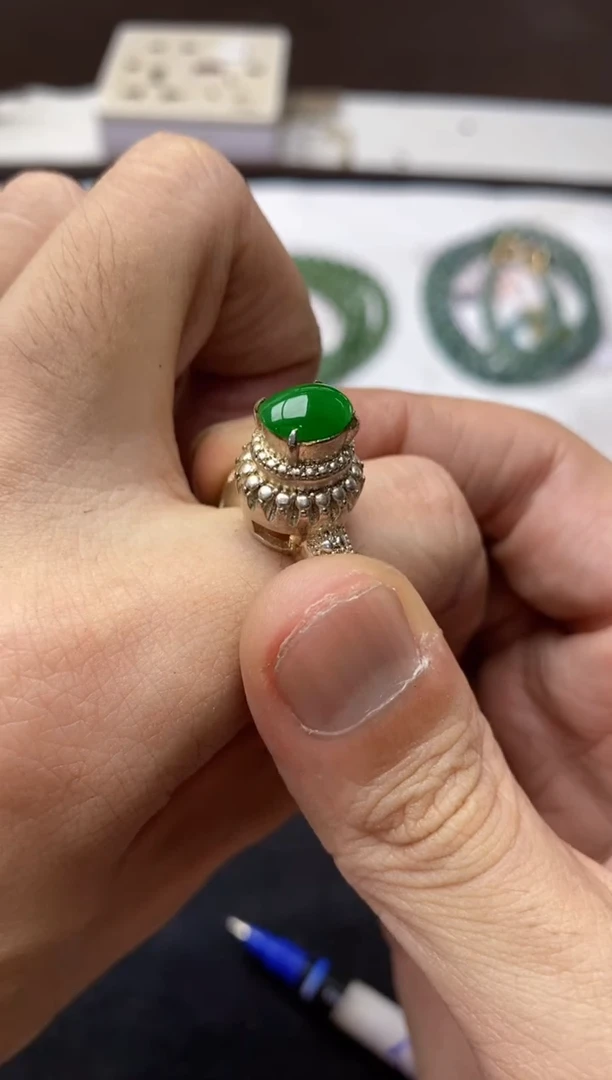 未镶嵌定制翡翠定制翡翠