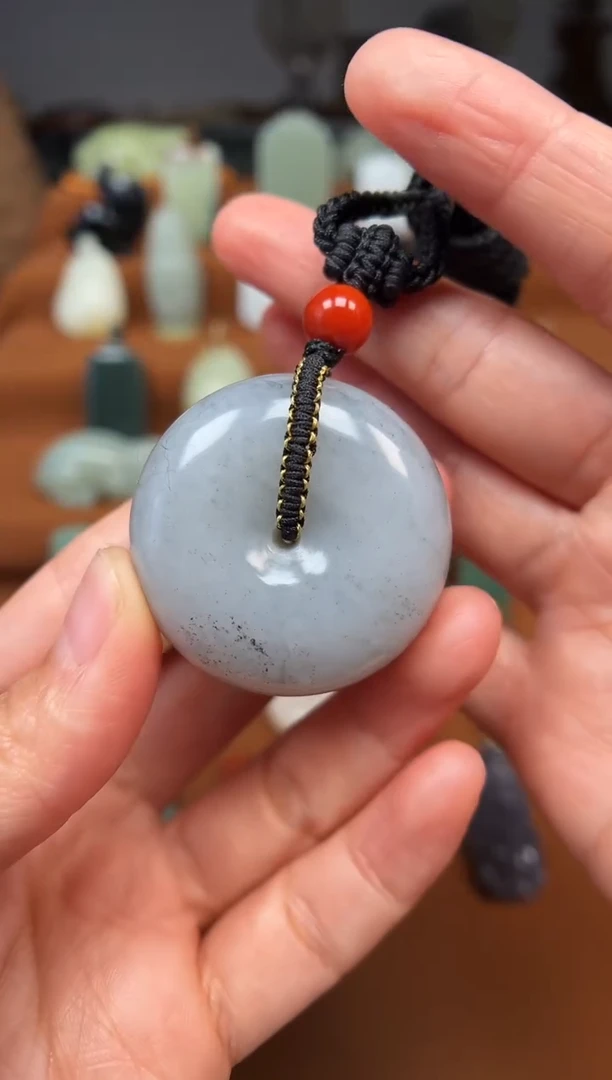 颈饰未镶嵌和田玉平安扣