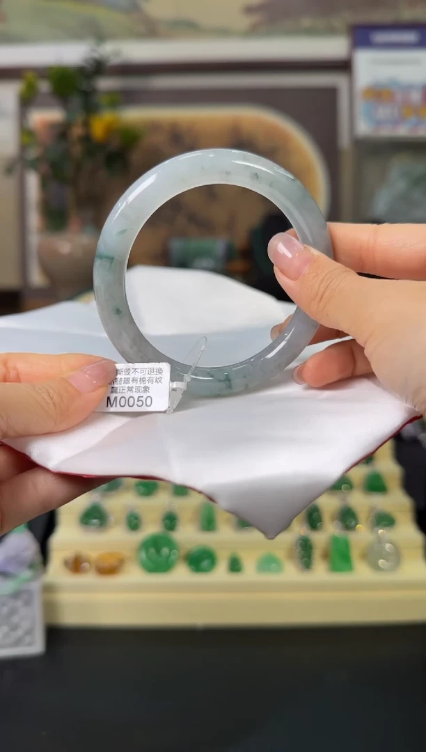 未镶嵌手镯翡翠M0050 圆条57 需包容