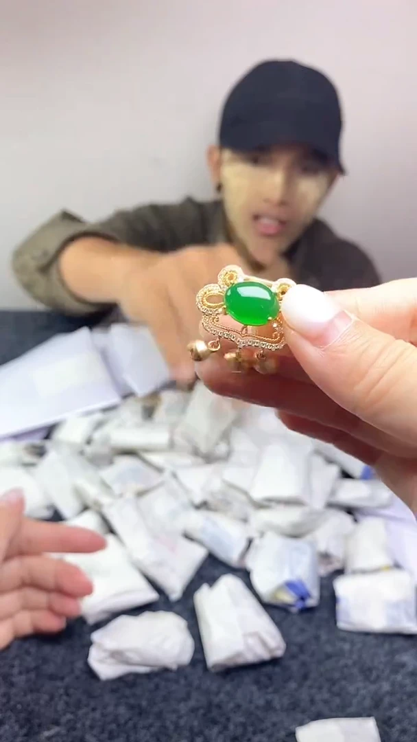 满色吊坠 所见即所得！