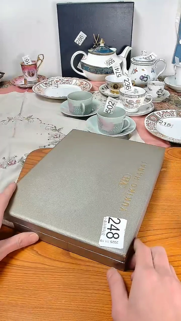 瓷片红****）小淼海外陶瓷工艺品