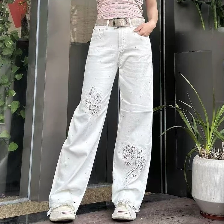 【7659】2025新款时尚白色花朵镂空直筒女款牛仔裤百搭宽松显瘦水洗