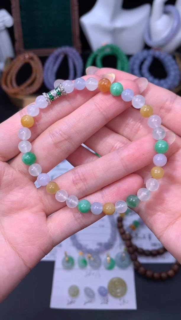 未镶嵌定制翡翠48小时鉴赏期 退货不扣服务费·