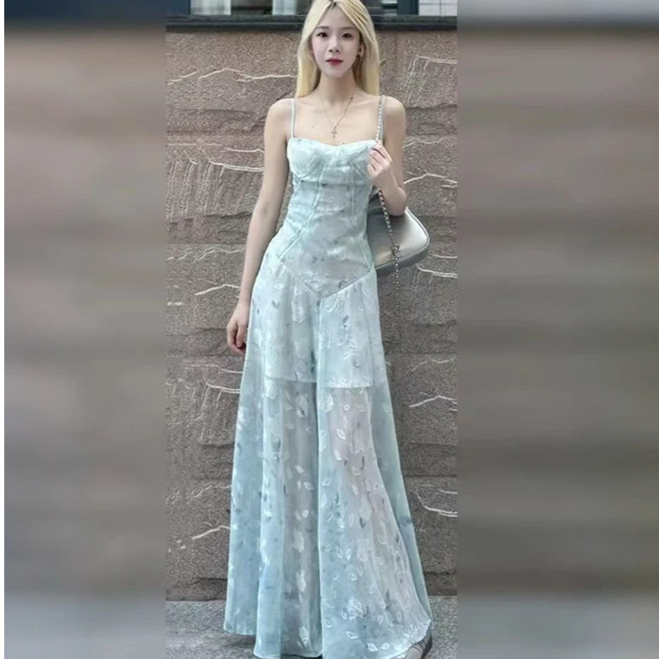 法式海边度假风碎花吊带连衣裙夏季新款气质收腰显瘦仙女长裙子潮