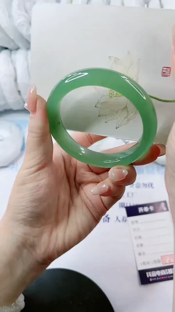 【闪购商品】石英质玉手镯未镶嵌0934362054-