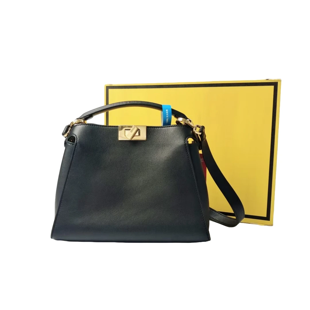 99新 FENDI/芬迪 安洁利严选手提斜挎包/YH011539