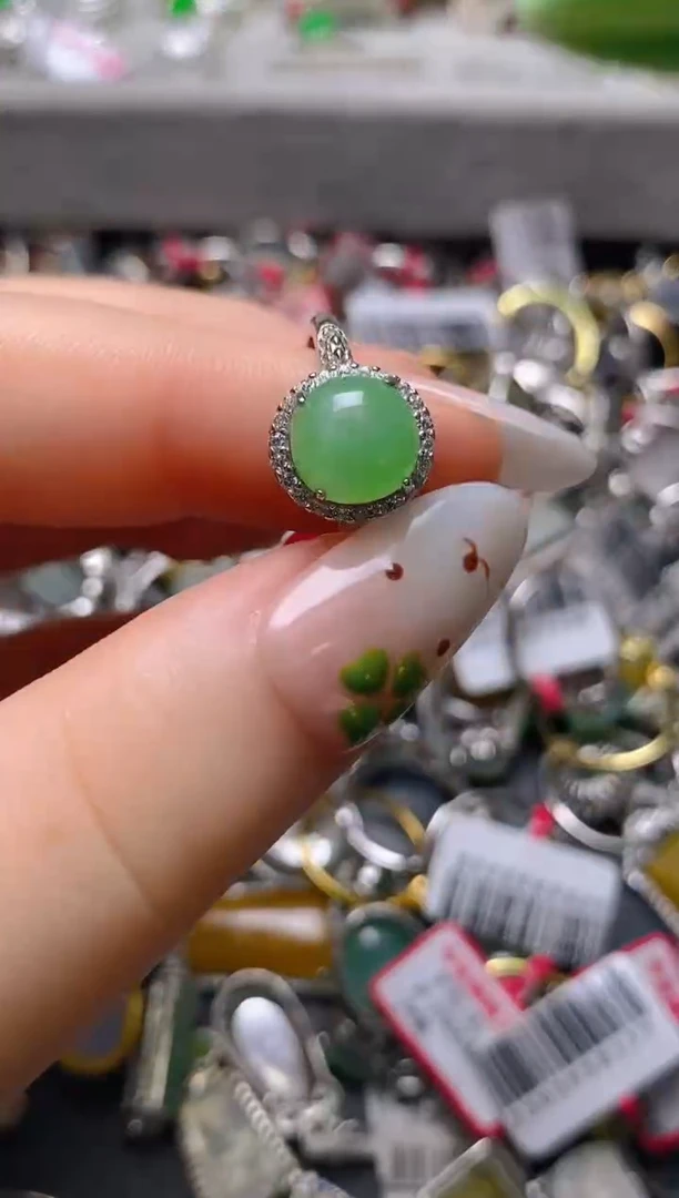 银S925镶嵌戒指翡翠百内无证书