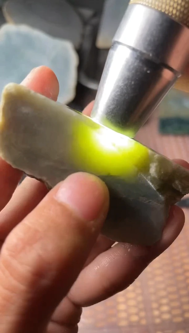 翡翠裸石缅甸天然A货翡翠