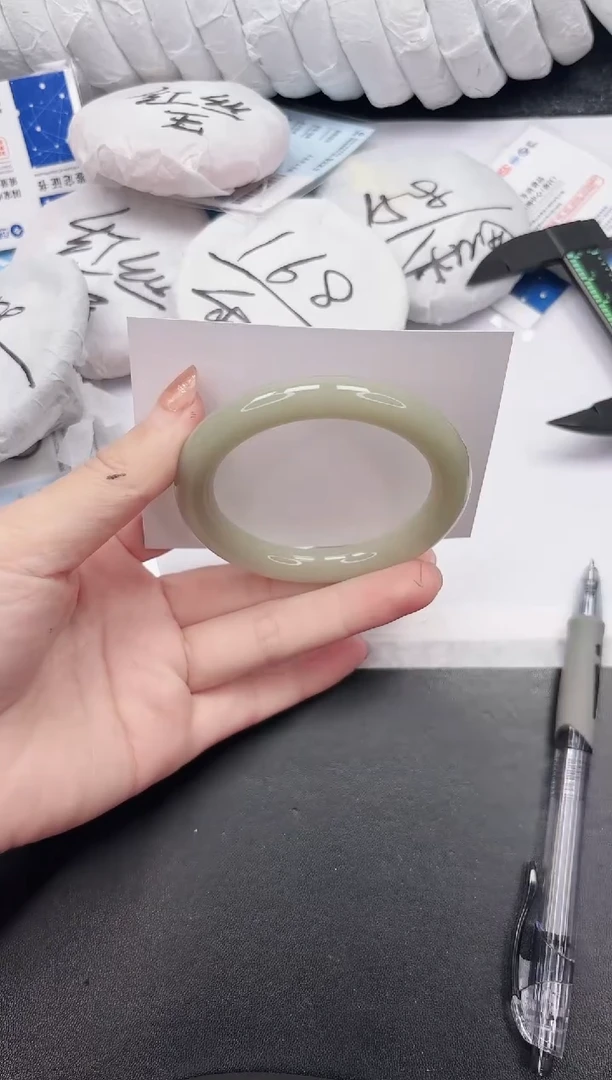 未镶嵌手镯石英质玉86-55.8DY