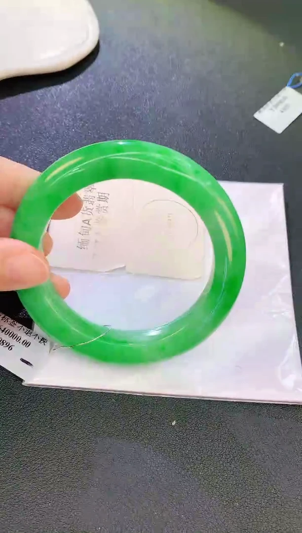 翡翠手镯未镶嵌T****u 赠礼盒证书 麦麦