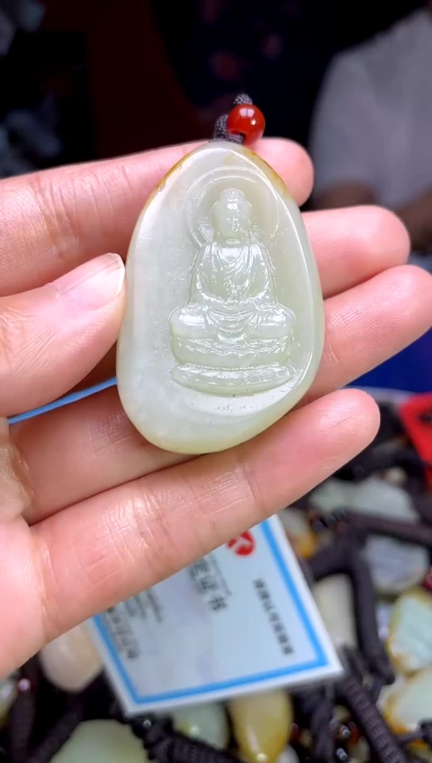 和田玉未镶嵌颈饰1