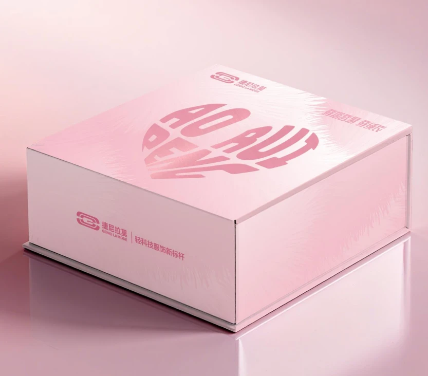 敖瑞鹏明星周边限量礼盒一份（随机）