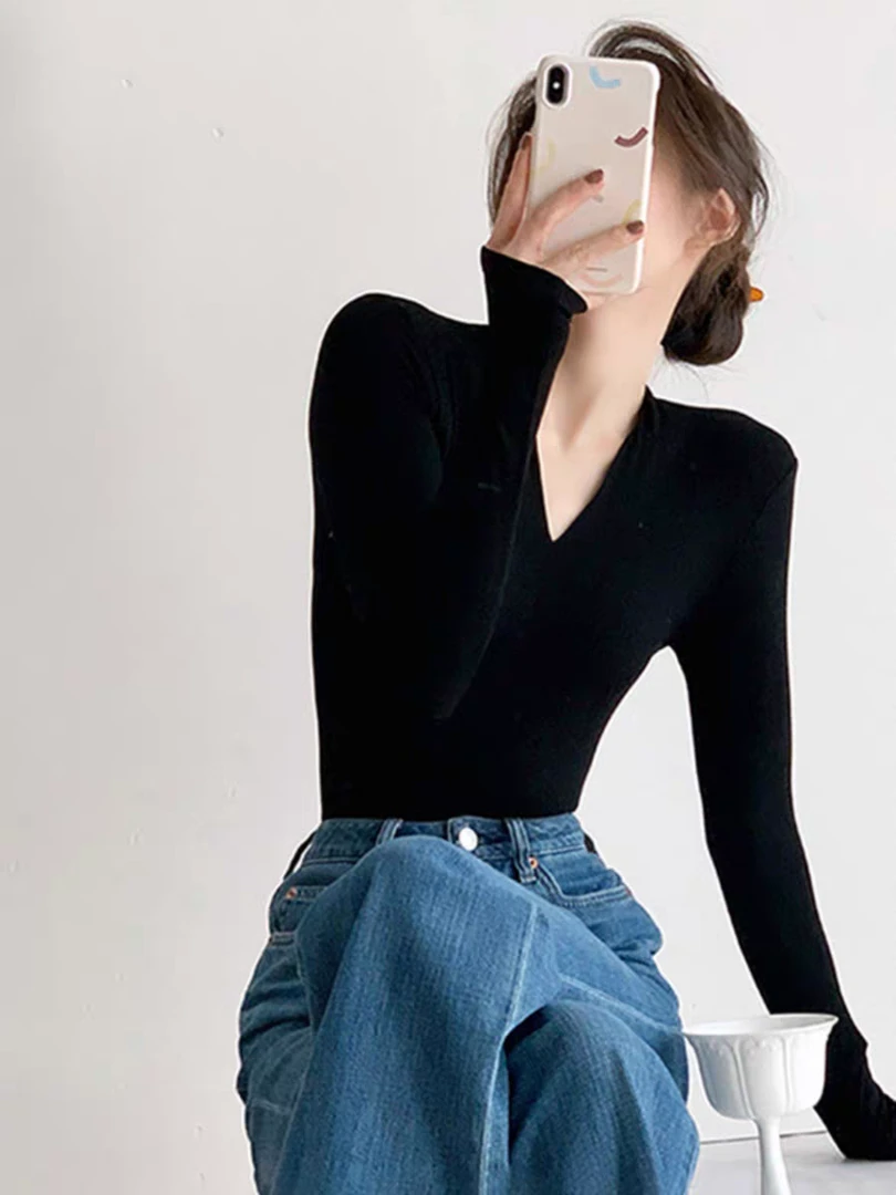2026早春时尚长袖V领早秋女款保暖修身T恤春秋针织内搭韩版洋气