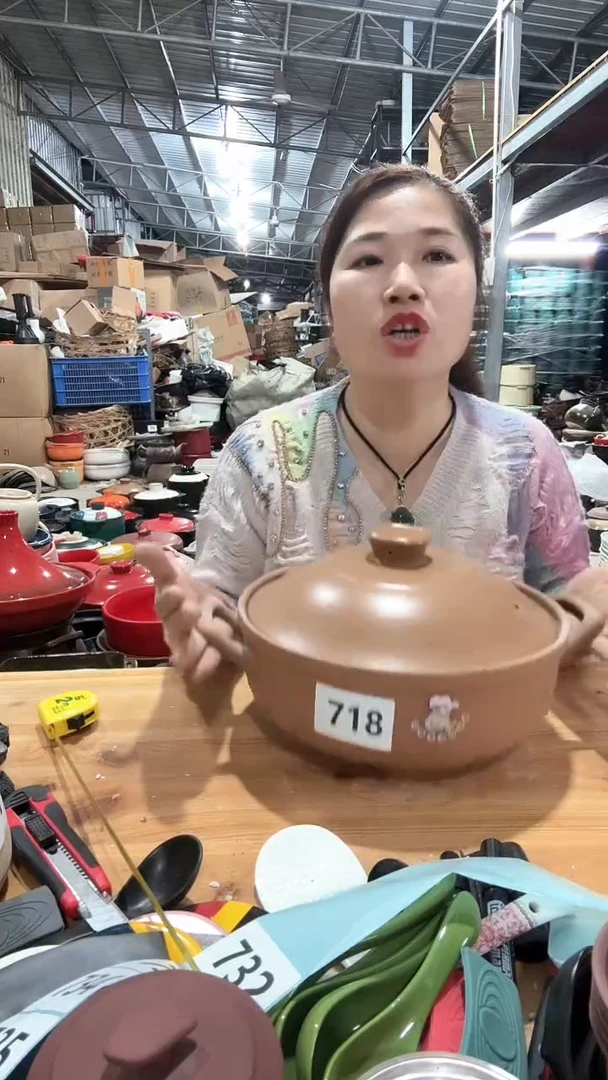 【闪购商品】718瑕疵不圆紫砂锅带盖，，