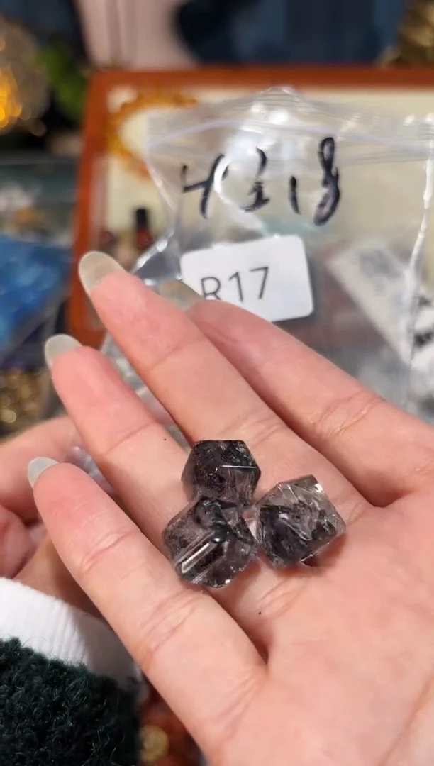 【闪购商品】水晶手串未镶嵌R17有坑闪灵方糖单个