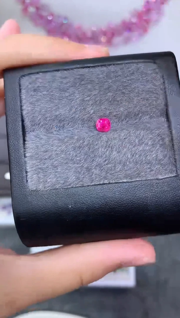 定制尖晶石裸石未镶嵌枕型 绝地武士 0.53ct