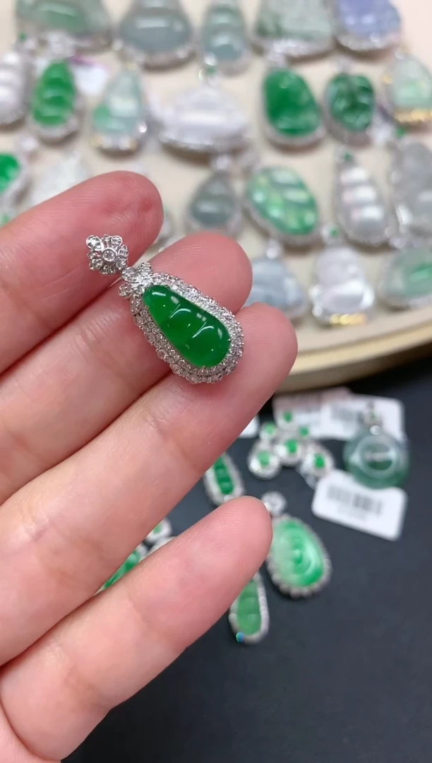 【闪购商品】翡翠吊坠(不含链)18K金镶嵌W191|6800