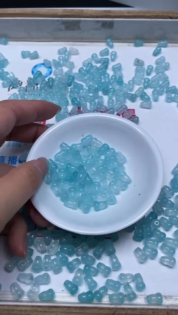 玛瑙/玉髓散珠未镶嵌M417冰蓝葫芦6*9mm20个9.9元