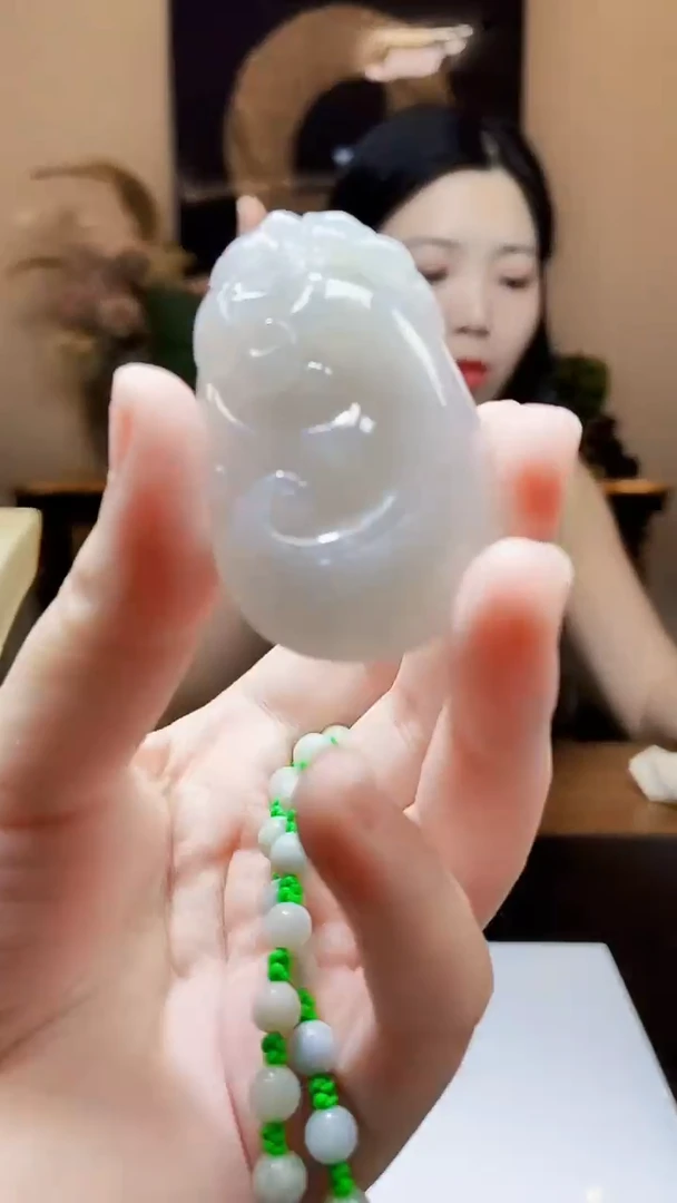 未镶嵌定制翡翠吊坠83