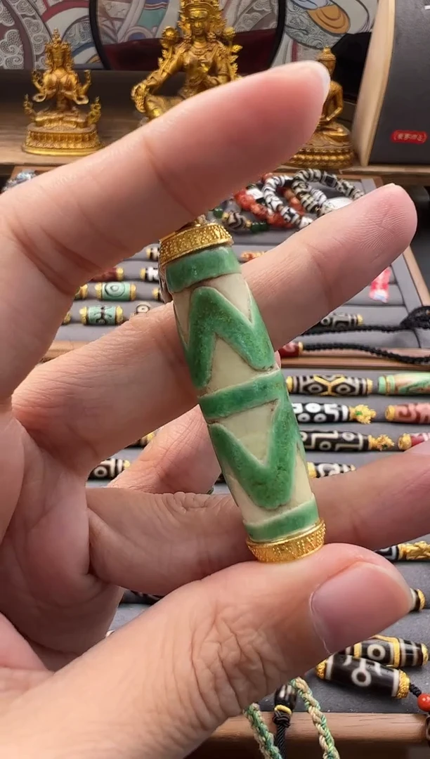 【闪购商品】玛瑙挂件18K金镶嵌吊坠