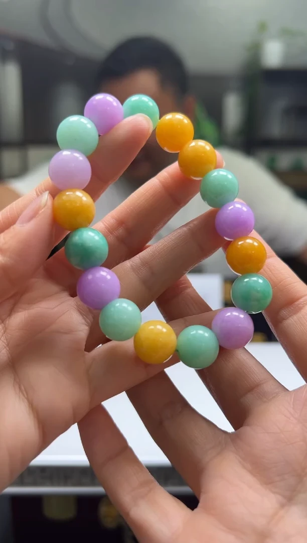 颈饰未镶嵌翡翠2025-10-10-11