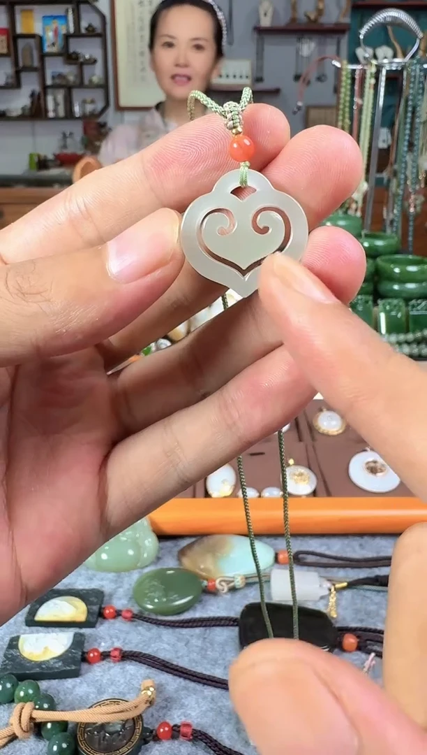 和田玉未镶嵌吊坠(不含链)和田玉吊坠