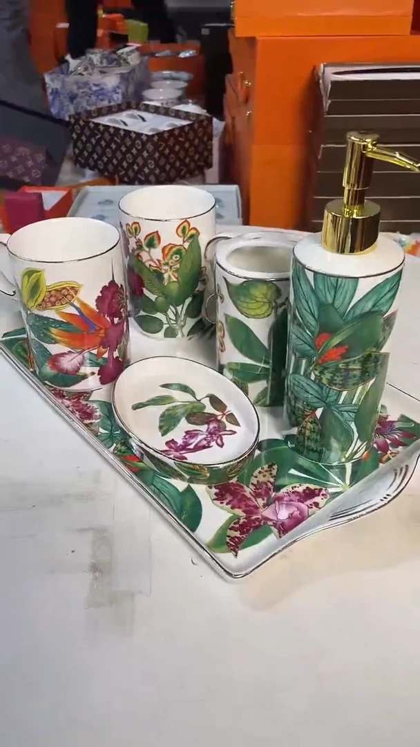 杯鸿辉家品牌瓷器，京东包邮！