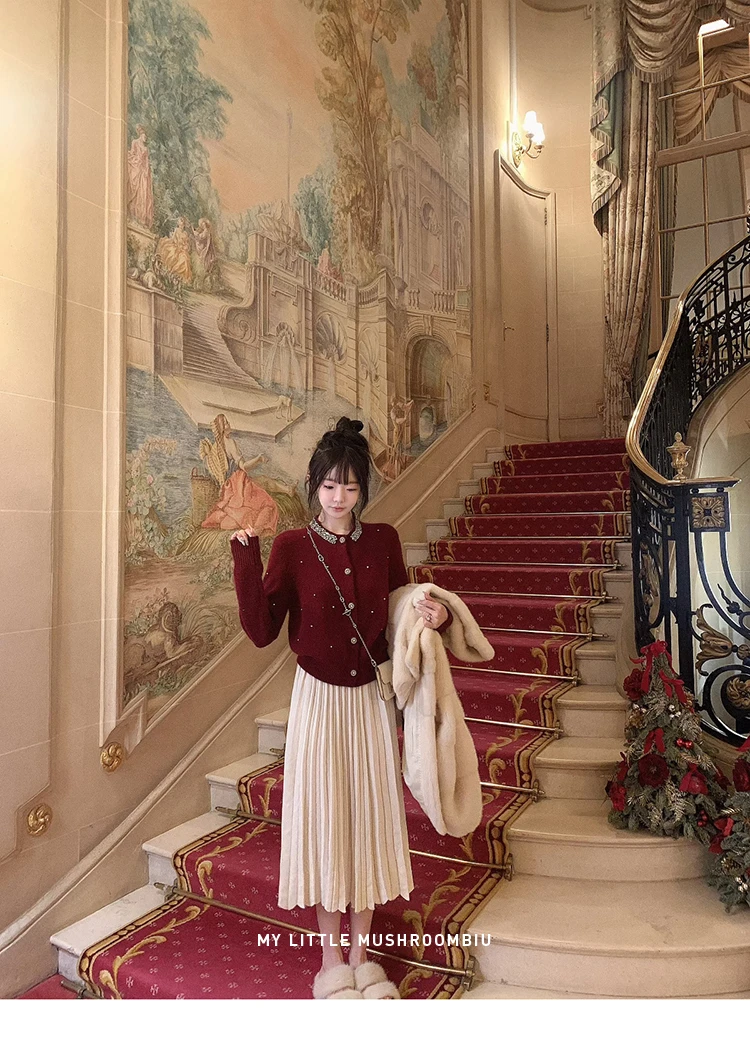 金蘑菇菇 Trois couleurs: Rouge招财热朗姆 新年毛衣组 /重工款