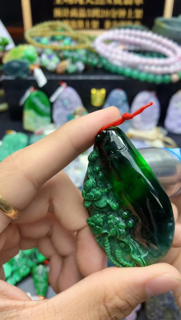 颈饰未镶嵌翡翠天然缅甸翡翠A货