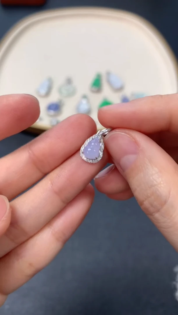 【闪购商品】翡翠吊坠(不含链)18K金镶嵌1580