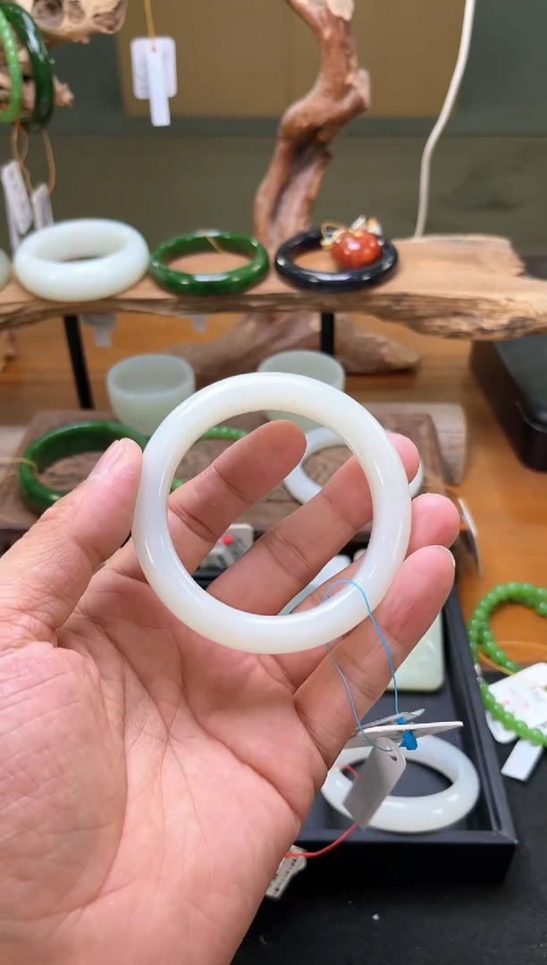 未镶嵌手镯和田玉青海野牛沟白玉 55圈9015092