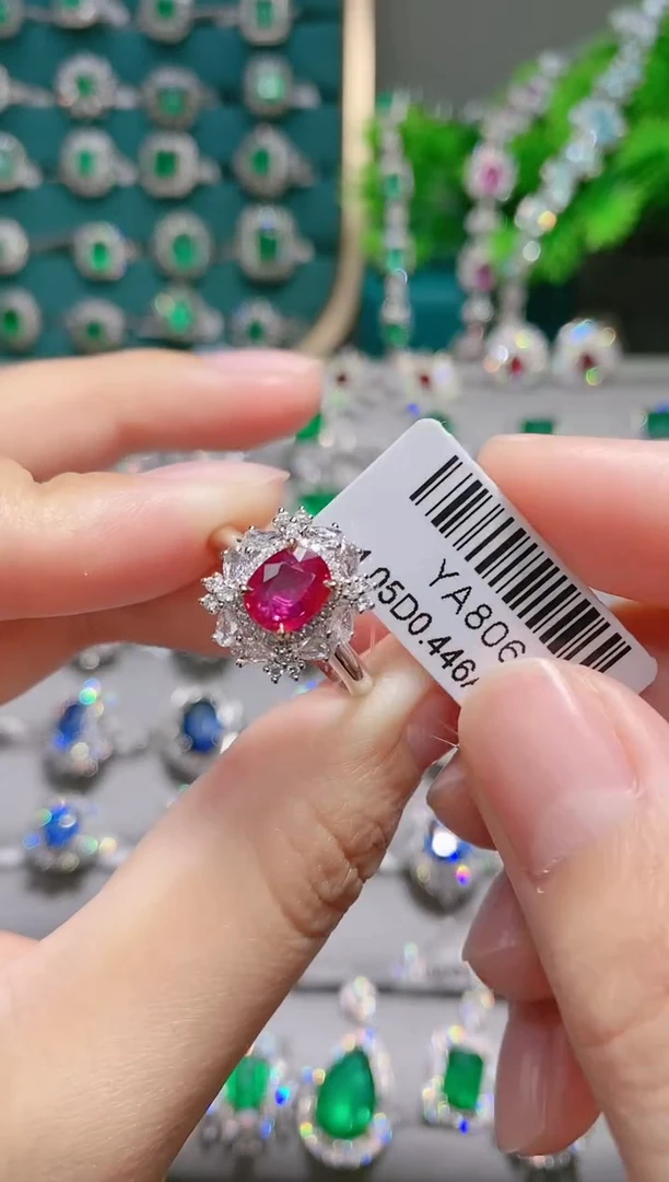 18K金镶嵌18K金戒指红宝石.