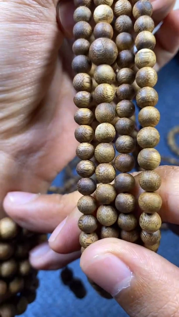 沉香手串绿棋楠 卡0.6  多样性发其一