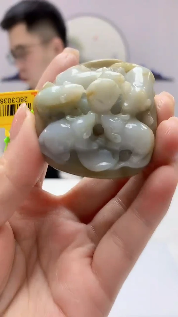 【闪购商品】定制翡翠未镶嵌5153ms-毛货166鼠来宝