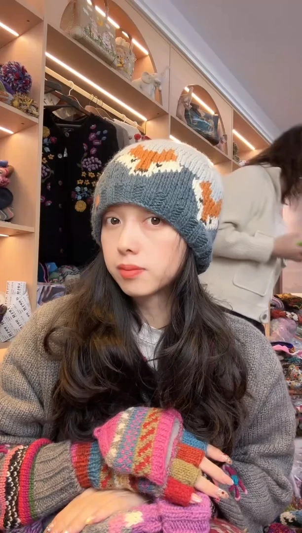 羊毛美利奴狐狸尾巴帽