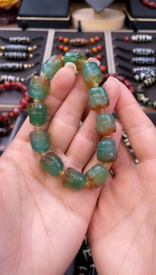 未镶嵌手链南红玛瑙精品彩虹阿呆玛瑙雕刻手链